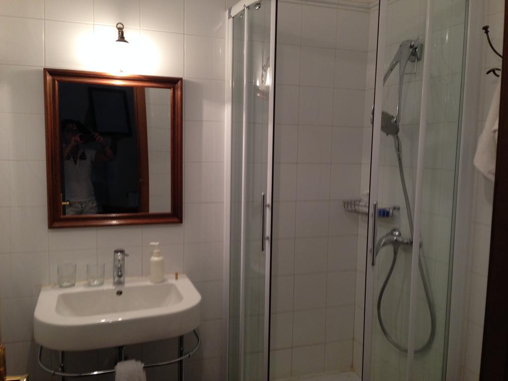 Affittacamere La Casa Del Reloj Molinaseca Esterno foto